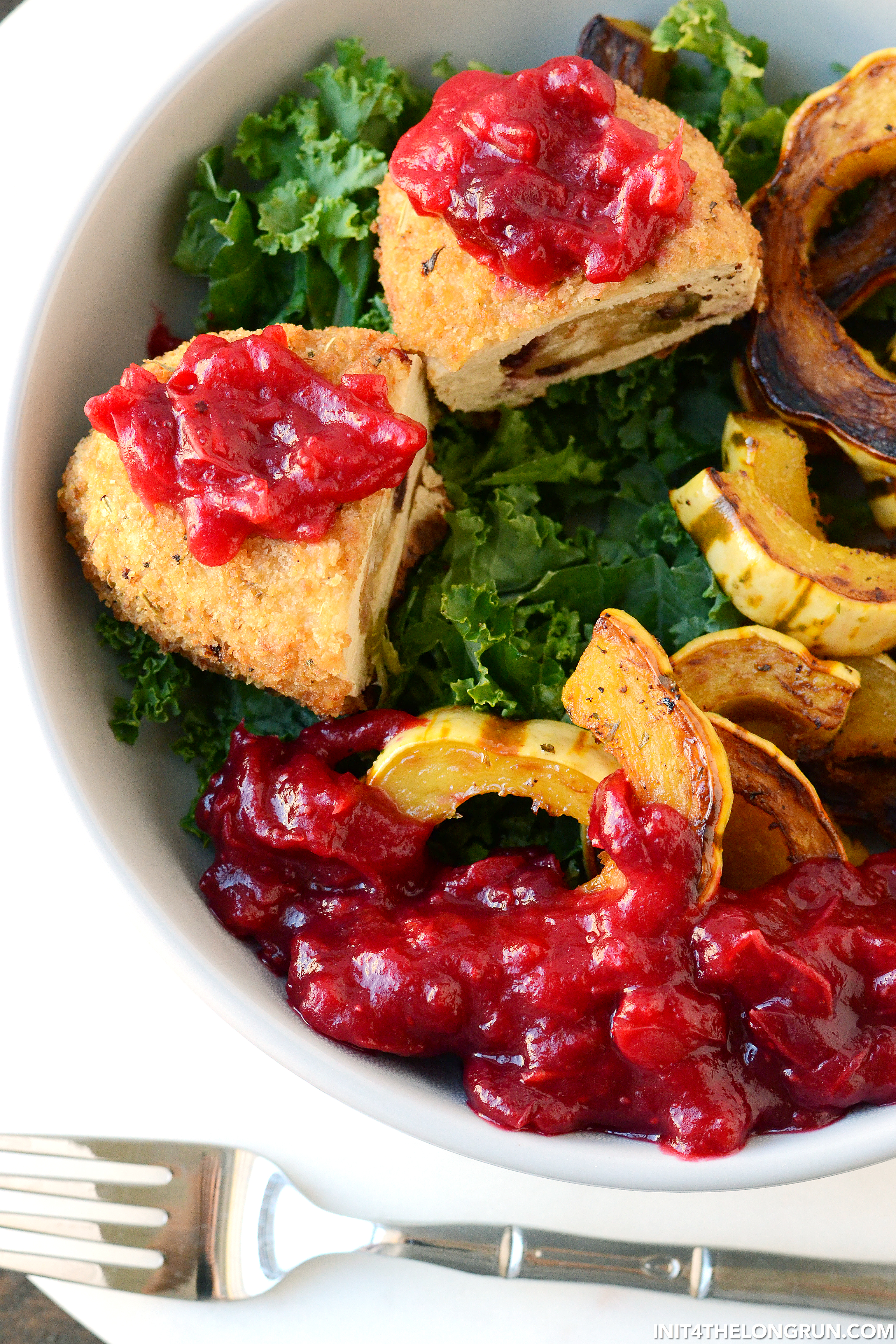 Take the stress out of your Thanksgiving with this Quick and Easy Thanksgiving Menu for Vegetarians. https://ooh.li/00ebf14