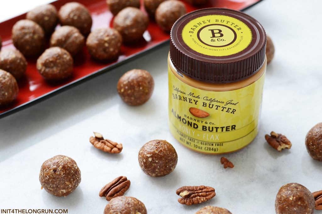 Pecan Pie Almond Butter Balls // Get the sweet pecan-y goodness with out all the extra sugar with these Pecan Pie Almond Butter Balls - init4thelongrun.com