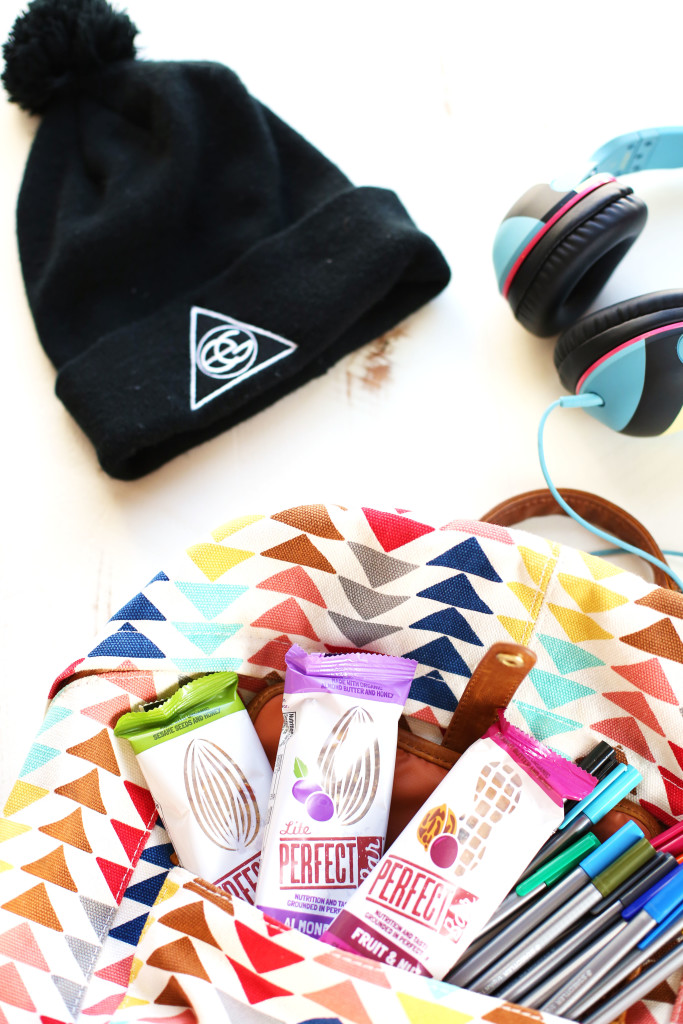 3 Tips for Eating Healthy When You're Traveling